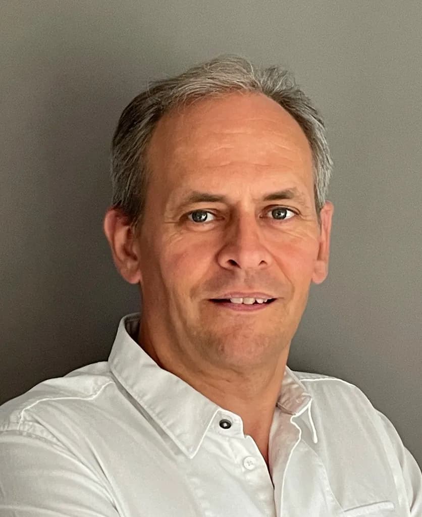 Portrait de Dominique Noiret, magnétiseur à Wasquehal